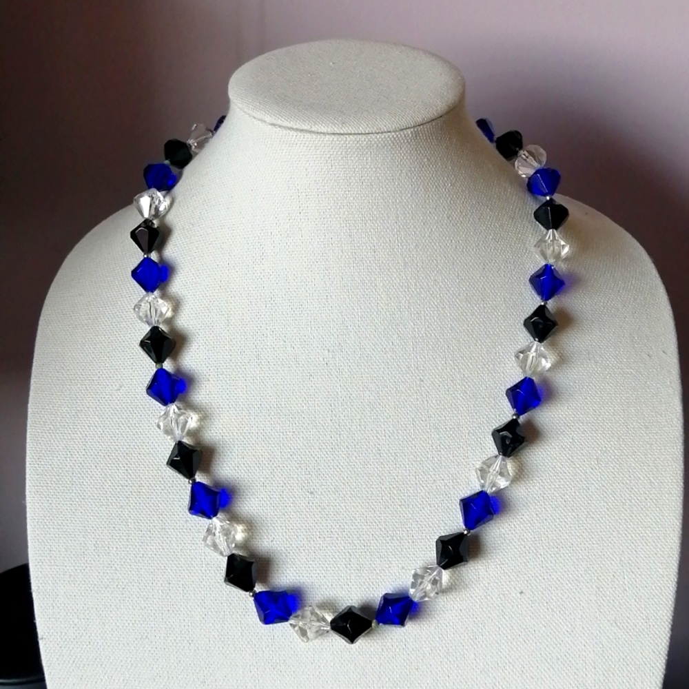 Vintage 1950s Necklace Art Deco Lucite Geometric Cut Beads